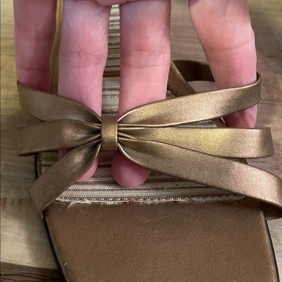 George Women's Metallic Bronze Heels - Picture 2 of 7